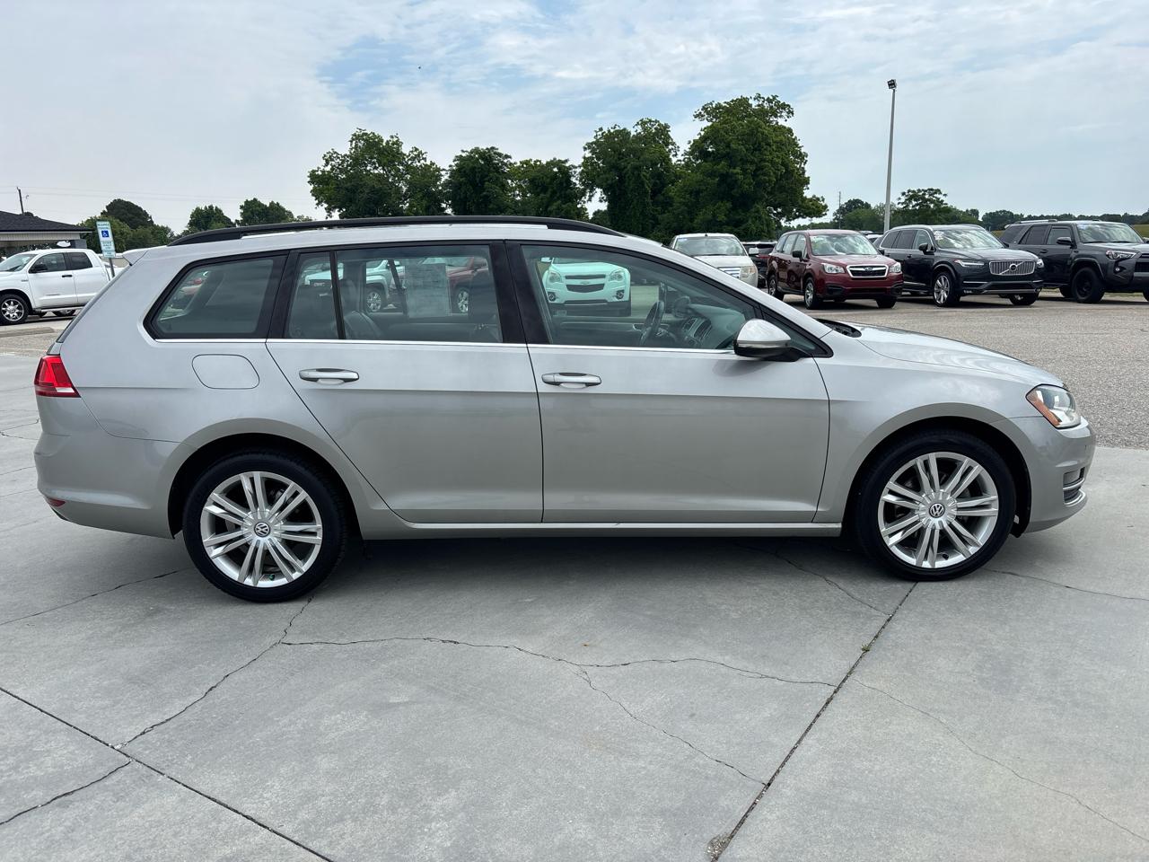 Volkswagen Golf SportWagen TDI SE 6A 2015