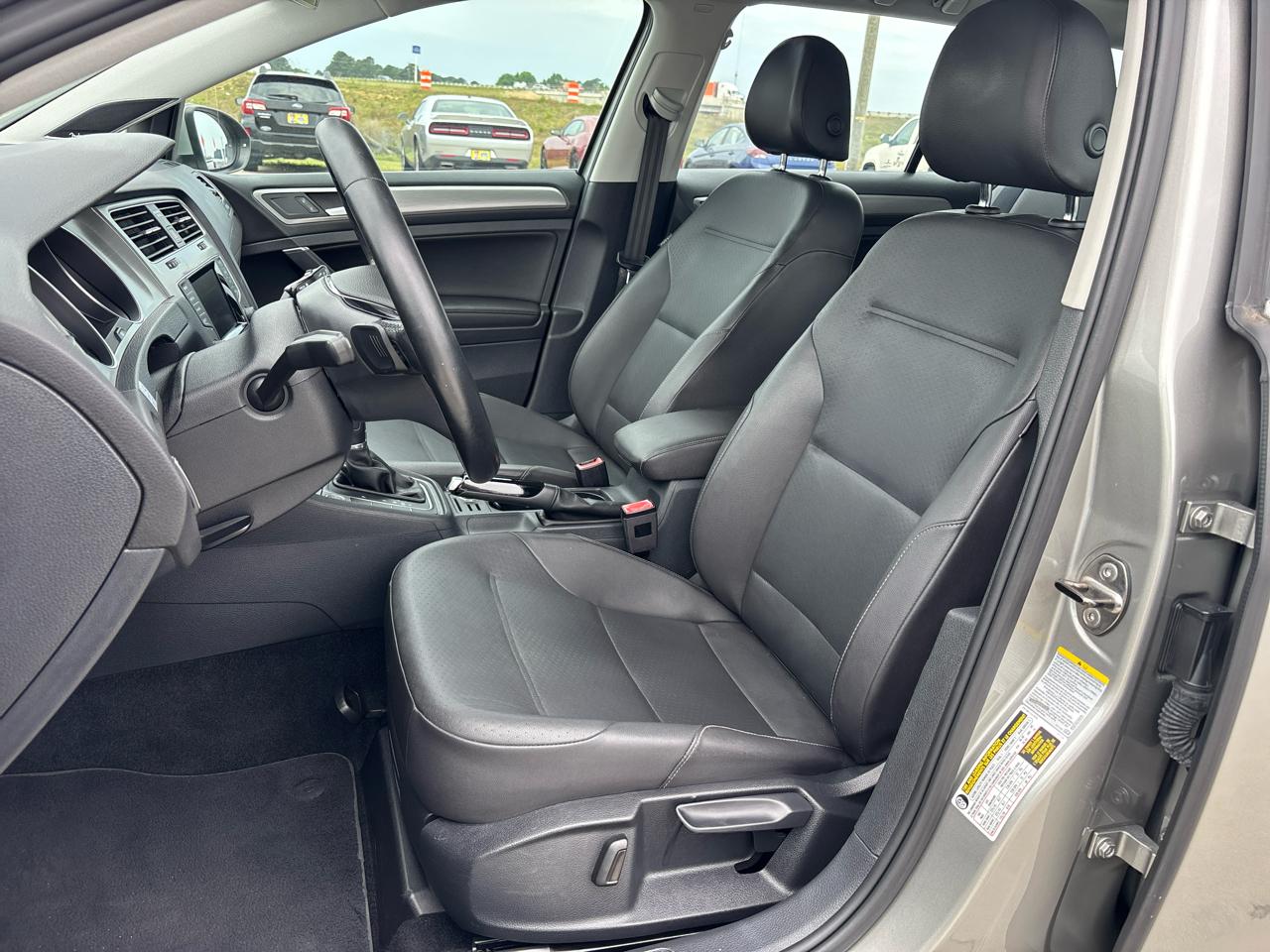 Volkswagen Golf SportWagen TDI SE 6A 2015