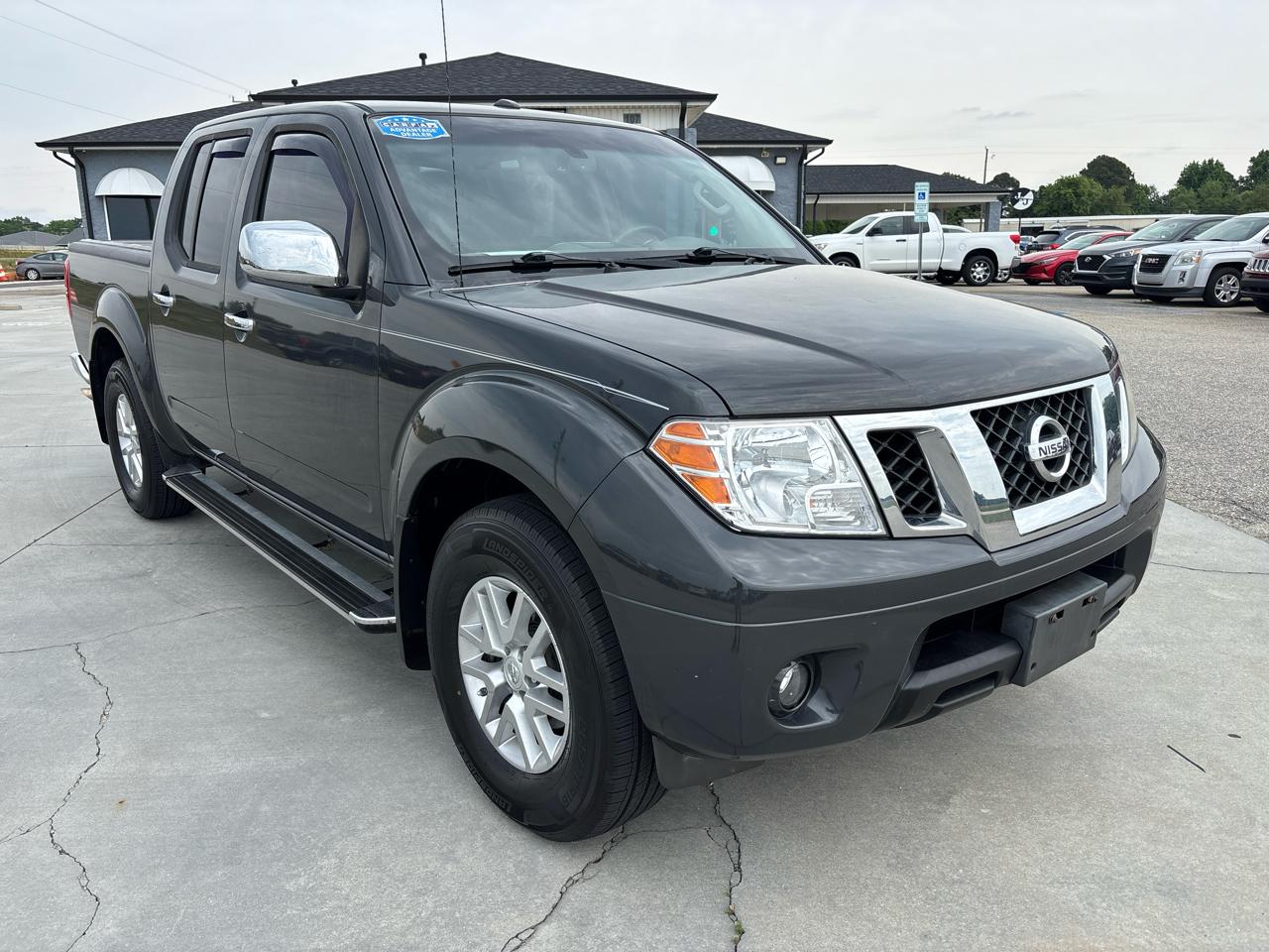 Nissan Frontier 2WD Crew Cab SWB Auto SV 2015