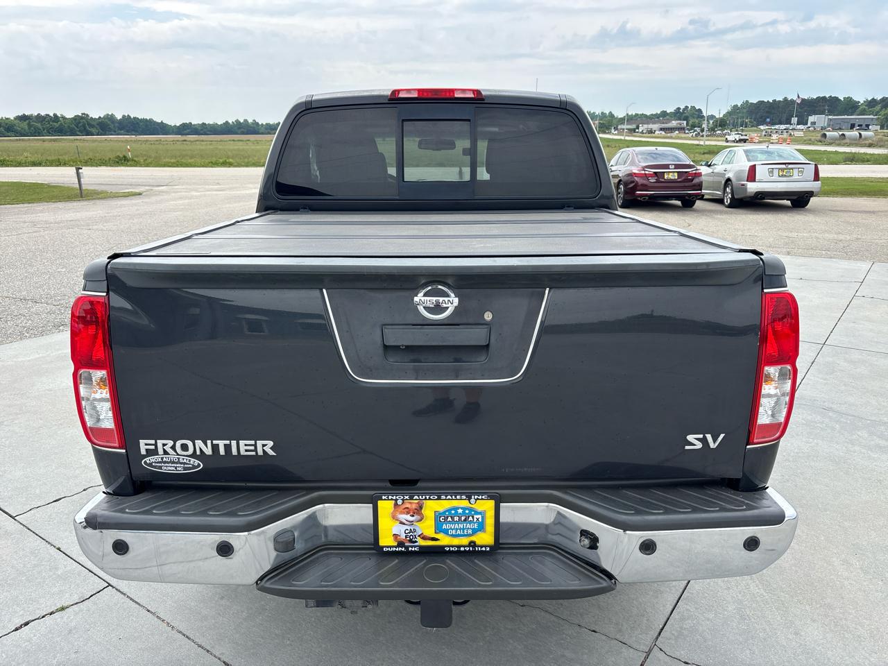 Nissan Frontier 2WD Crew Cab SWB Auto SV 2015