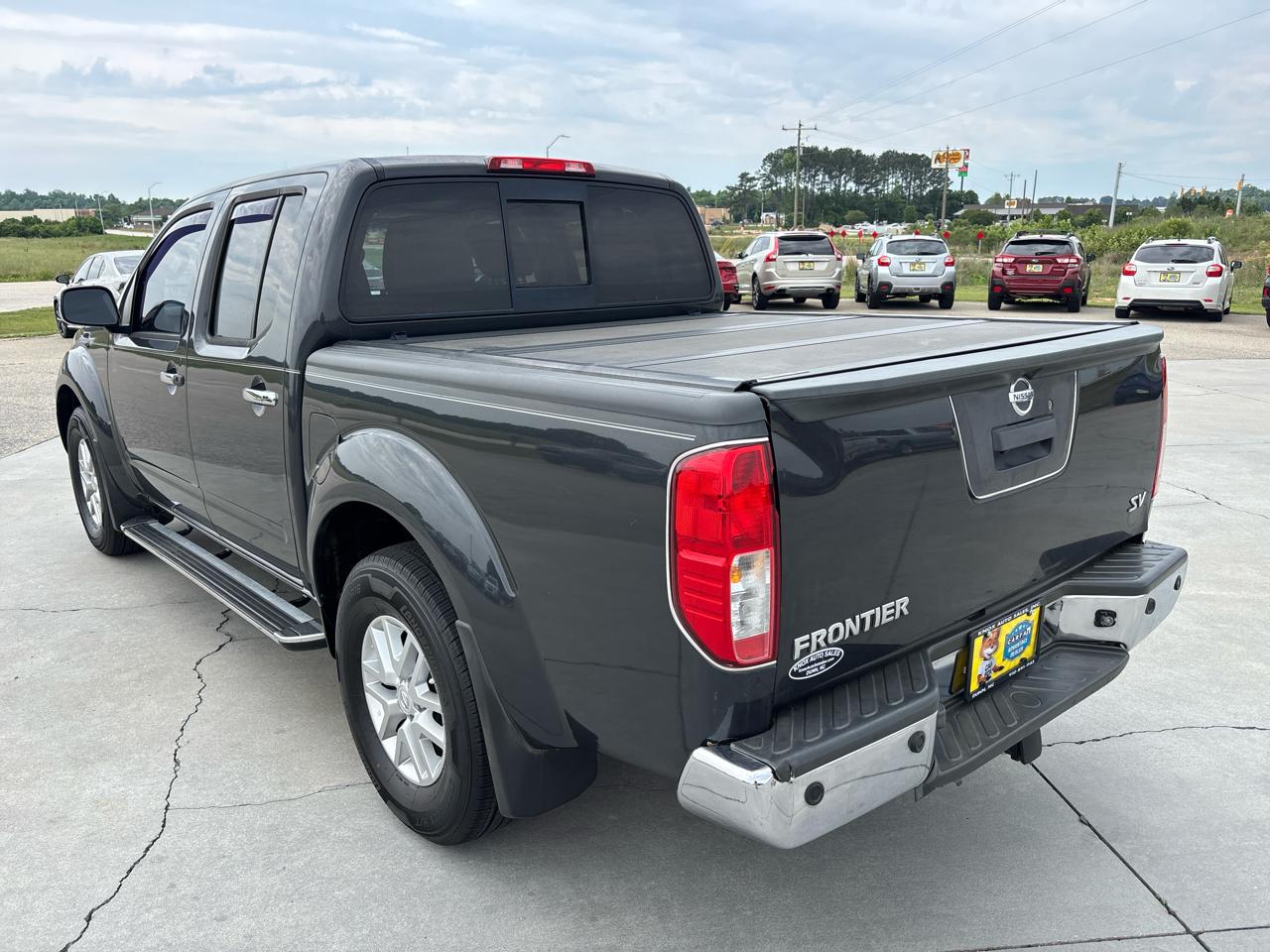 Nissan Frontier 2WD Crew Cab SWB Auto SV 2015