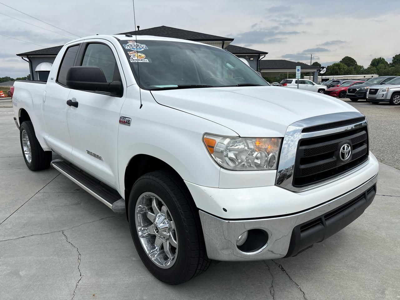 Toyota Tundra 2WD Truck Double Cab 5.7L V8 6-Spd AT SR5 (Natl) 2010