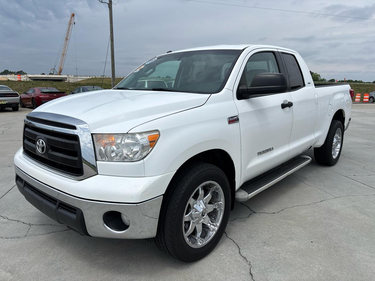 Toyota Tundra 2WD Truck Double Cab 5.7L V8 6-Spd AT SR5 (Natl) 2010