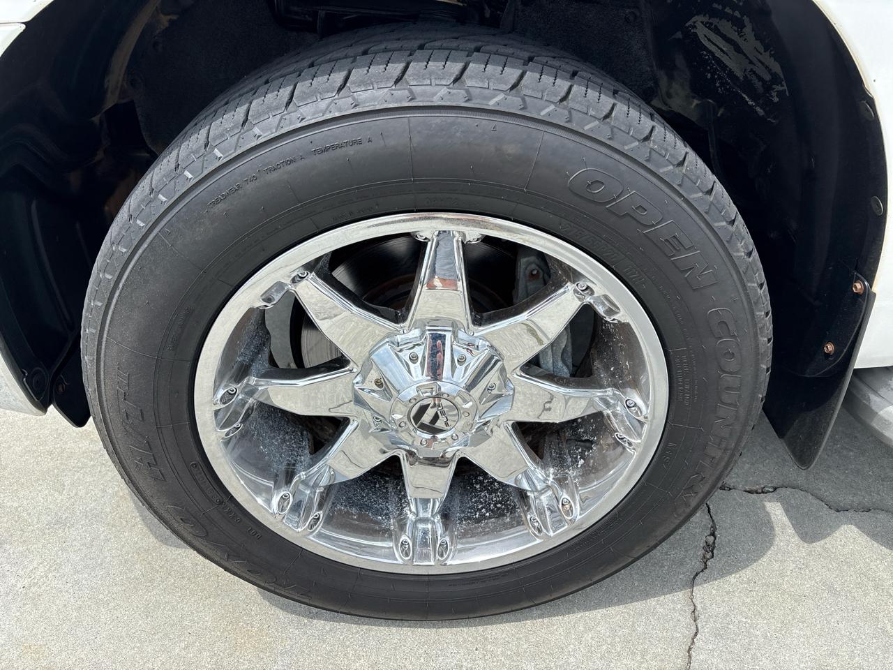 Toyota Tundra 2WD Truck Double Cab 5.7L V8 6-Spd AT SR5 (Natl) 2010