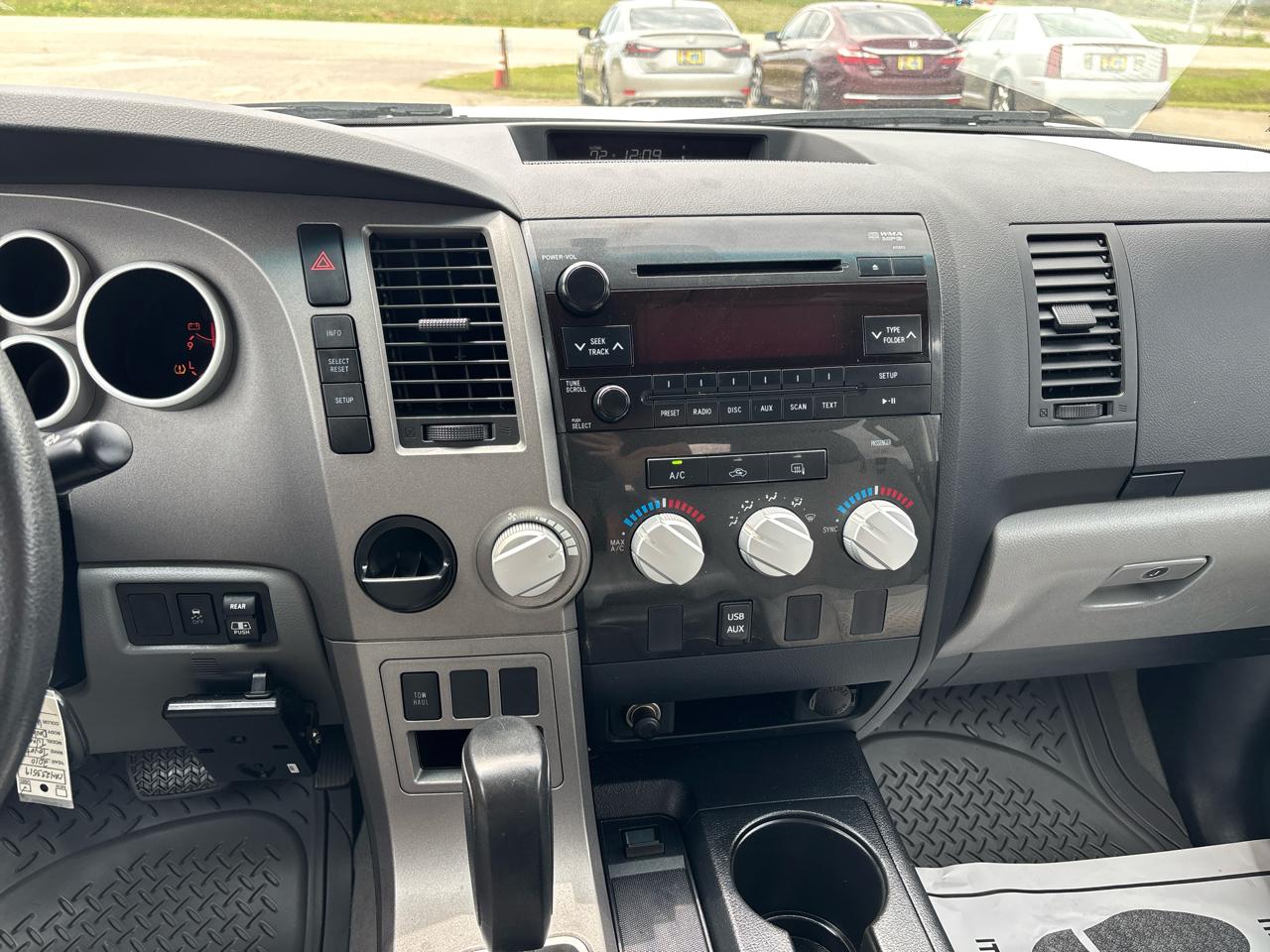 Toyota Tundra 2WD Truck Double Cab 5.7L V8 6-Spd AT SR5 (Natl) 2010