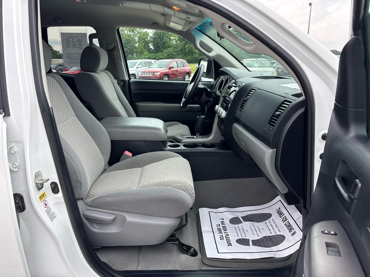Toyota Tundra 2WD Truck Double Cab 5.7L V8 6-Spd AT SR5 (Natl) 2010