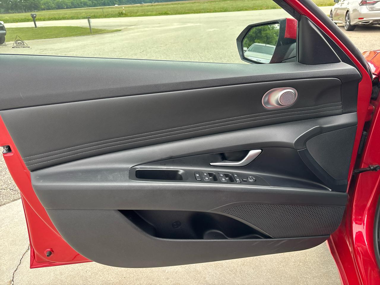 Hyundai Elantra SEL IVT 2021