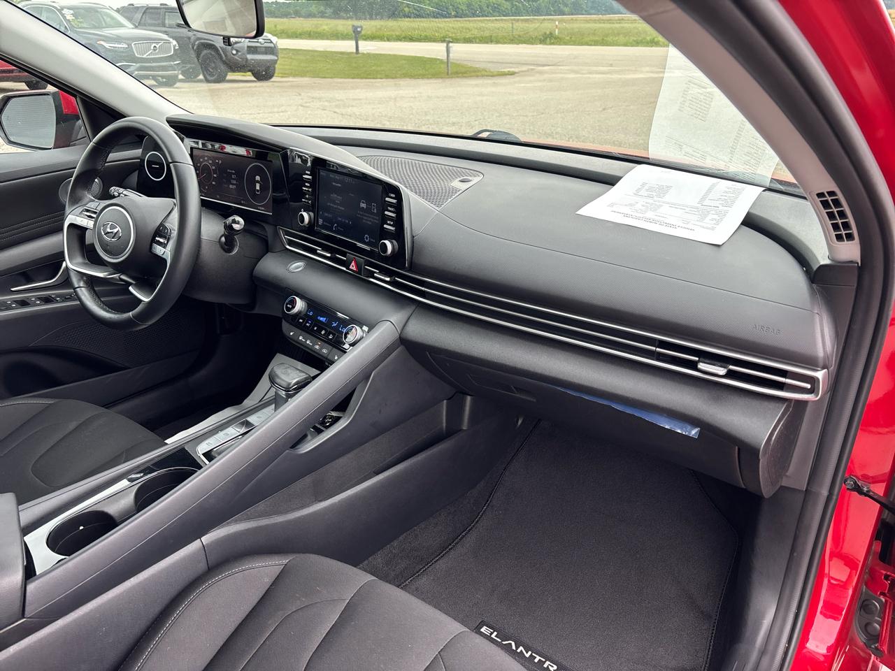 Hyundai Elantra SEL IVT 2021