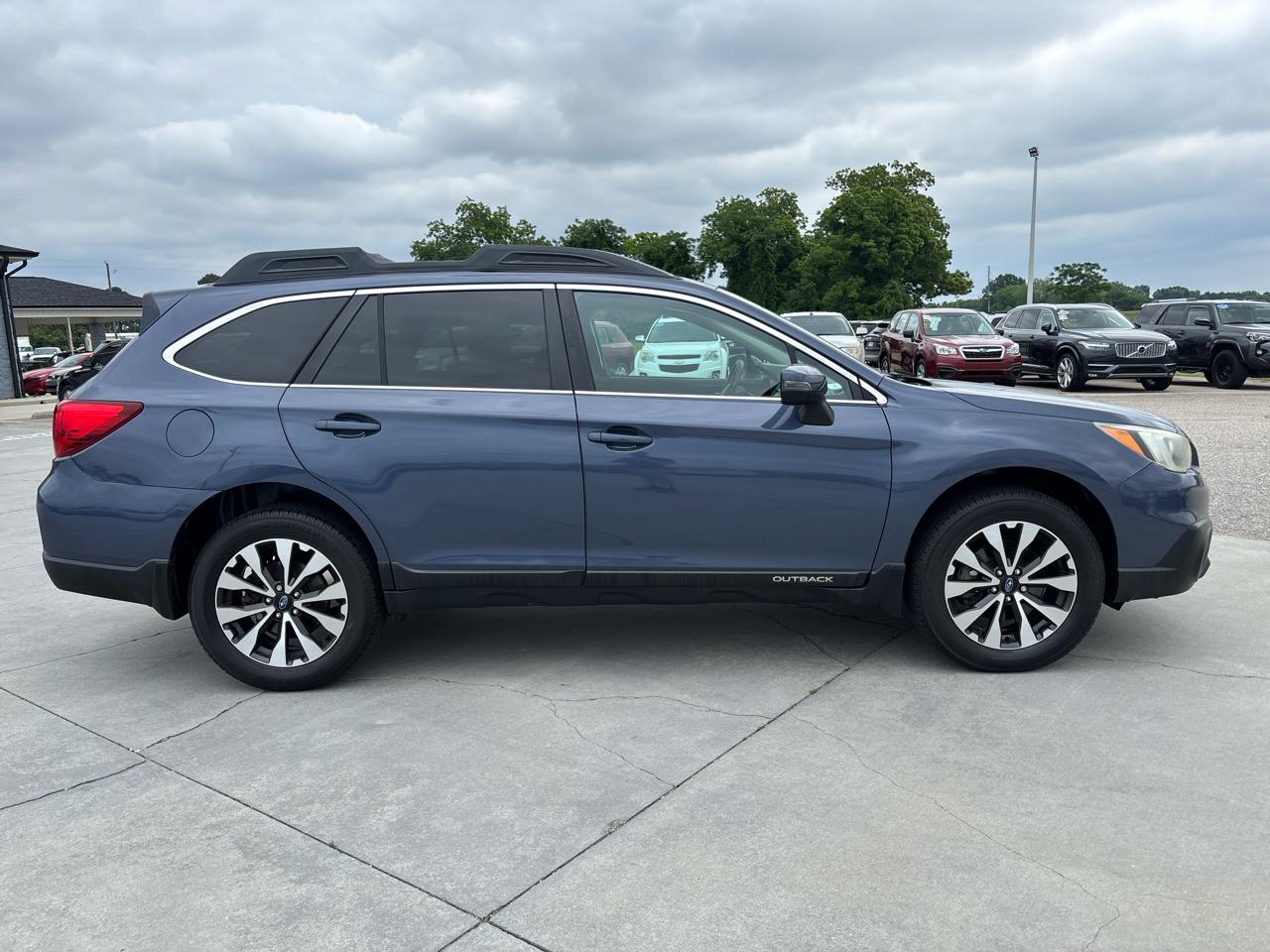 Subaru Outback 4dr Wgn 2.5i Limited PZEV 2016