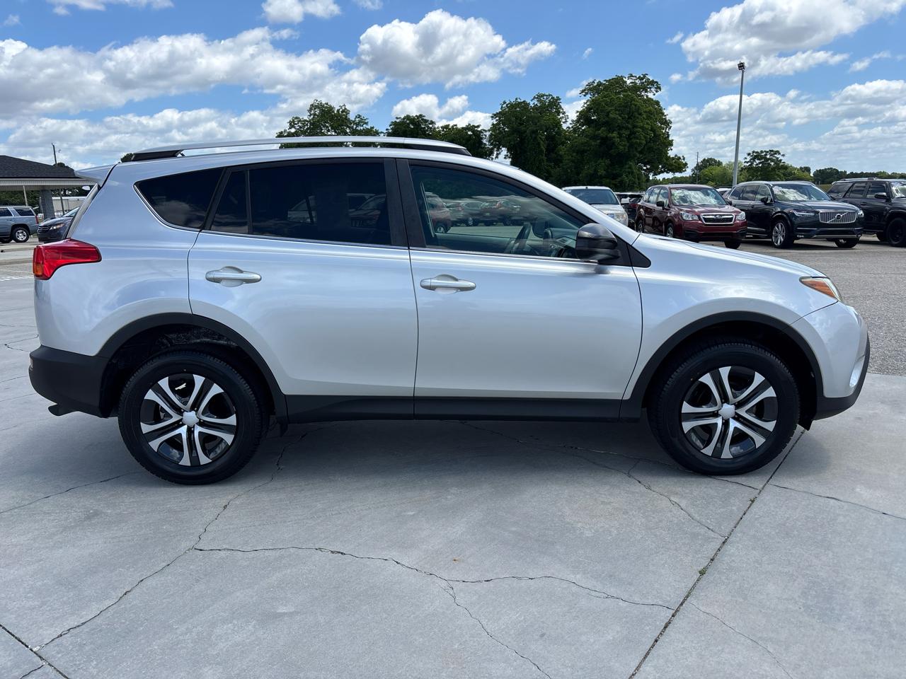 Toyota RAV4 FWD 4dr LE (Natl) 2013