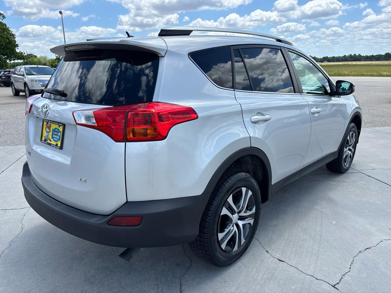 Toyota RAV4 FWD 4dr LE (Natl) 2013