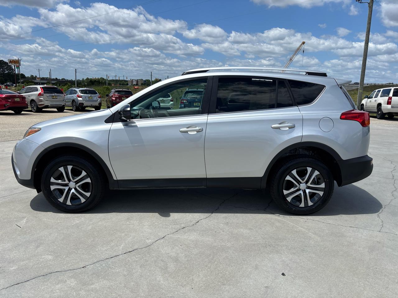Toyota RAV4 FWD 4dr LE (Natl) 2013