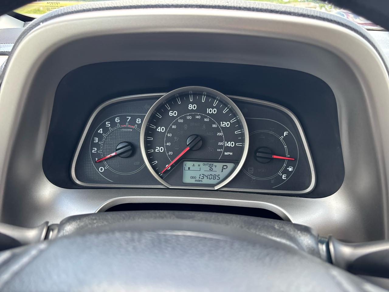 Toyota RAV4 FWD 4dr LE (Natl) 2013