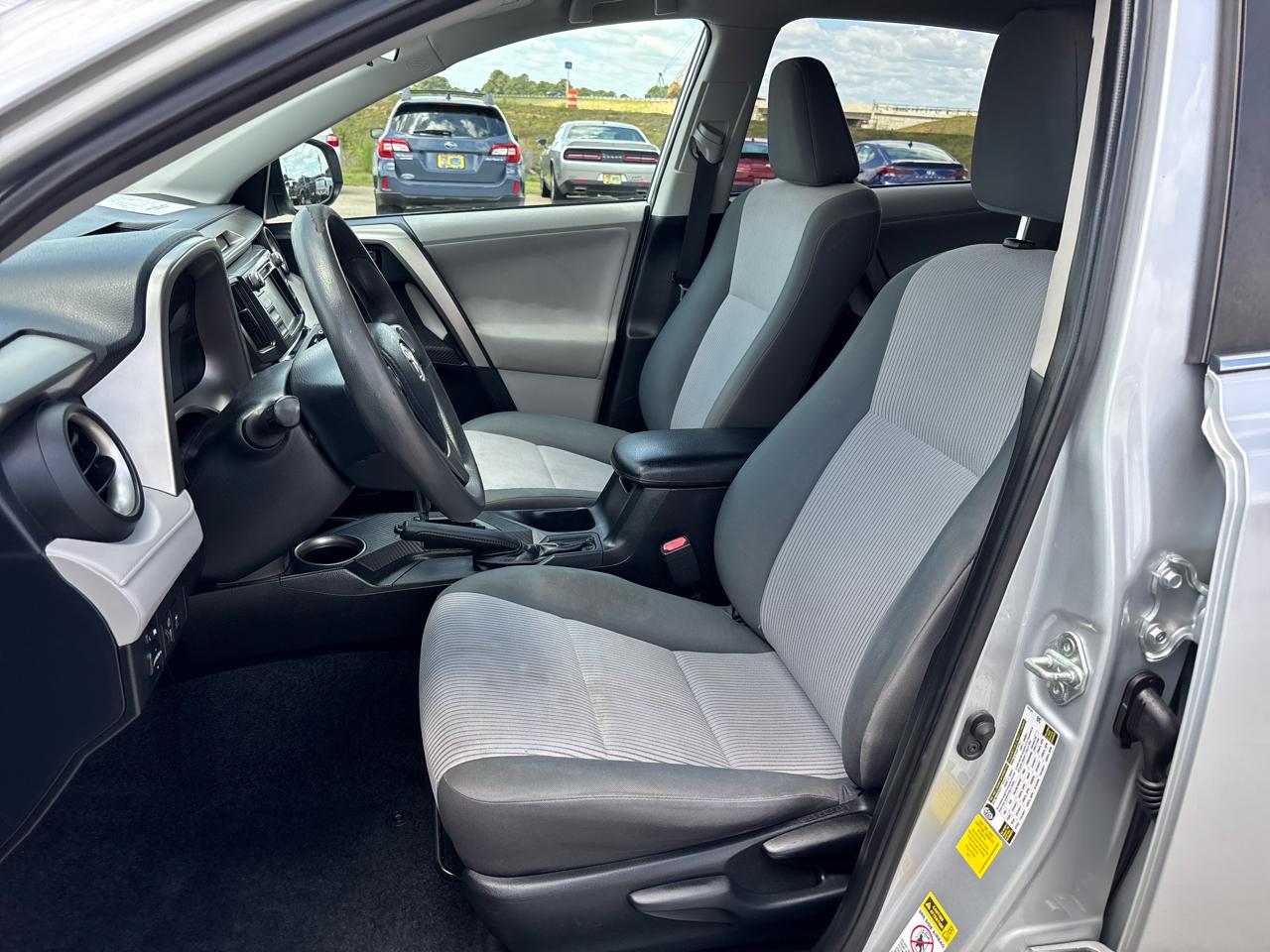 Toyota RAV4 FWD 4dr LE (Natl) 2013