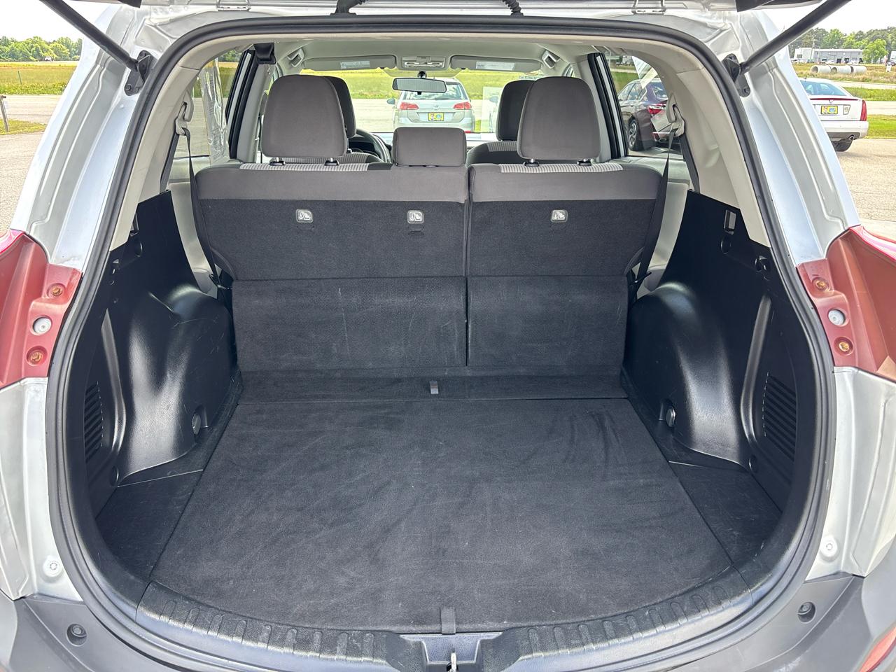 Toyota RAV4 FWD 4dr LE (Natl) 2013