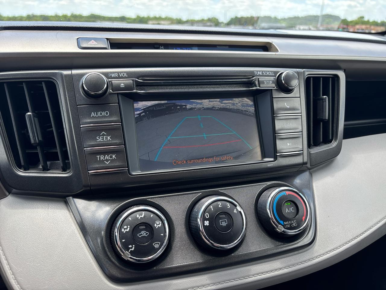 Toyota RAV4 FWD 4dr LE (Natl) 2013