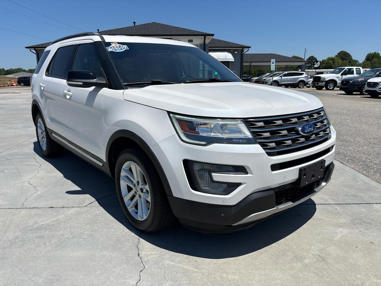 Ford Explorer FWD 4dr XLT 2016