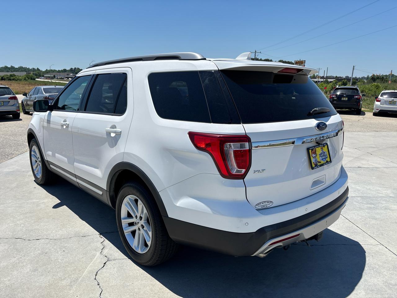 Ford Explorer FWD 4dr XLT 2016