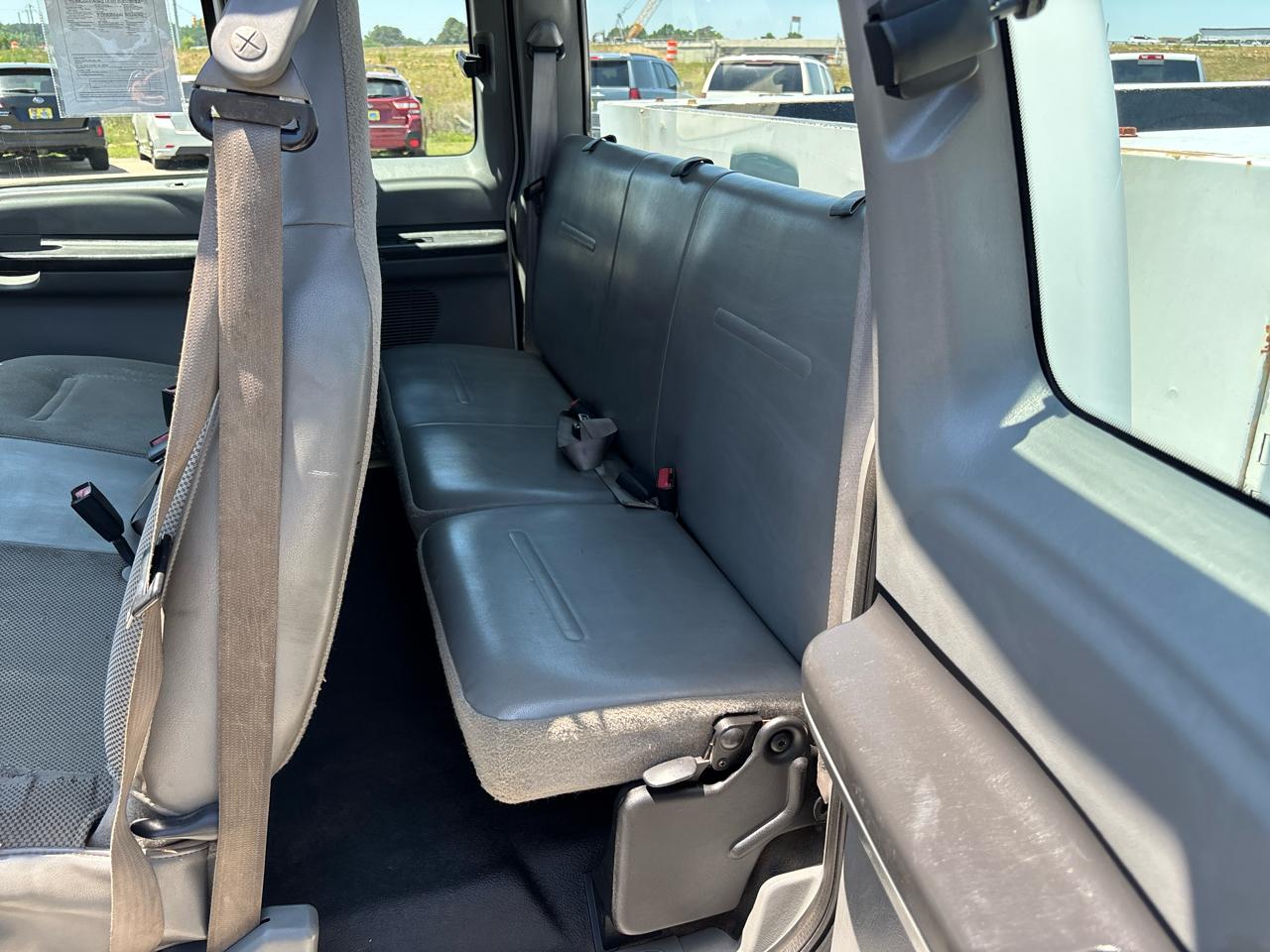Ford Super Duty F-250 Supercab 158" XL 2006