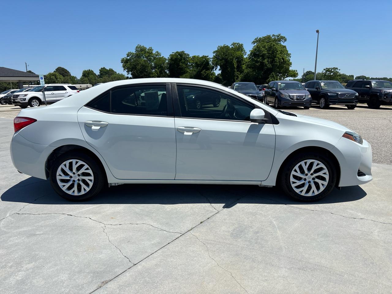Toyota Corolla 4dr Sdn LE Auto 2018