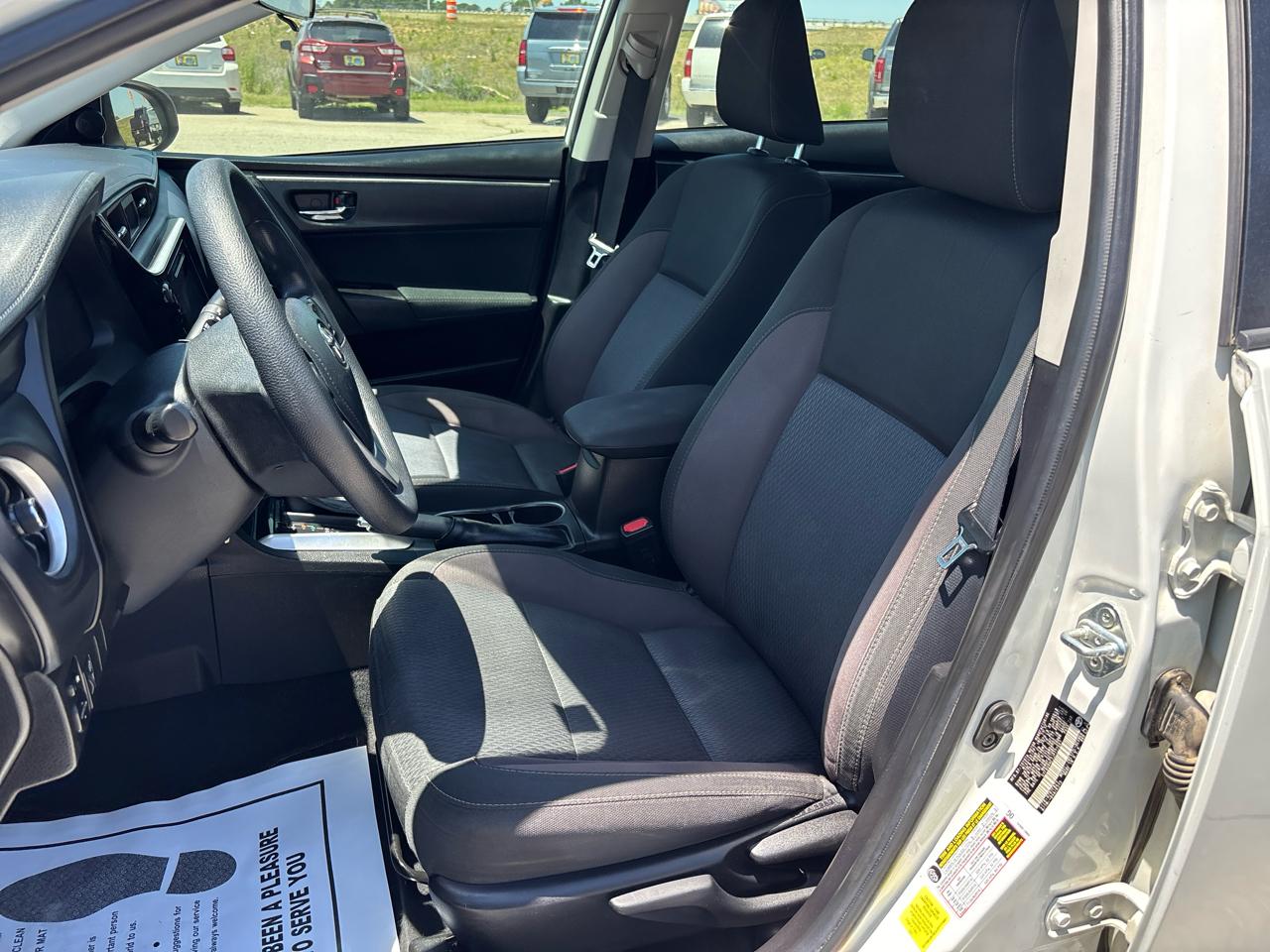 Toyota Corolla 4dr Sdn LE Auto 2018