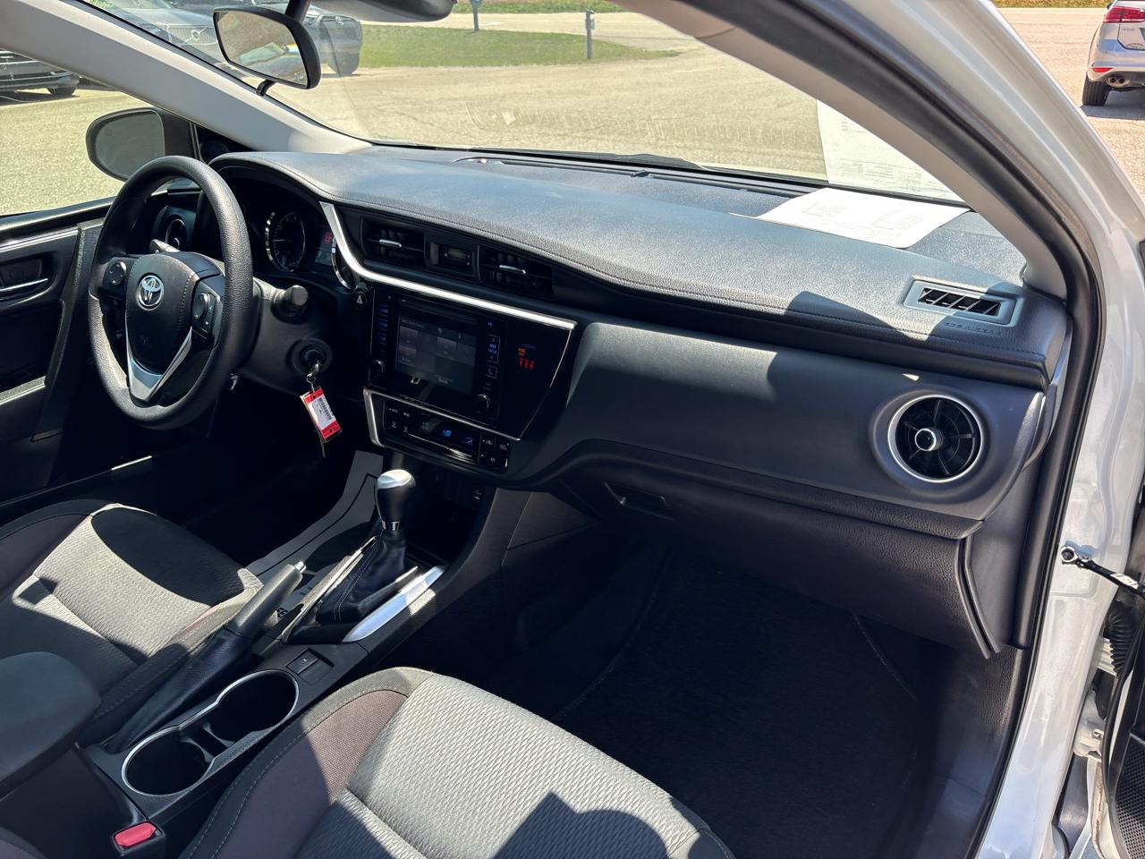 Toyota Corolla 4dr Sdn LE Auto 2018