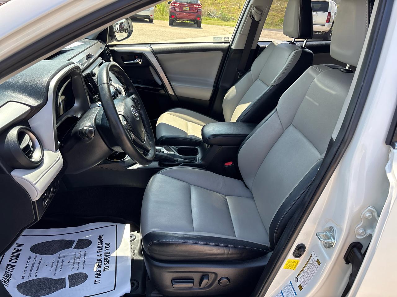 Toyota RAV4 Hybrid Limited AWD (Natl) 2018