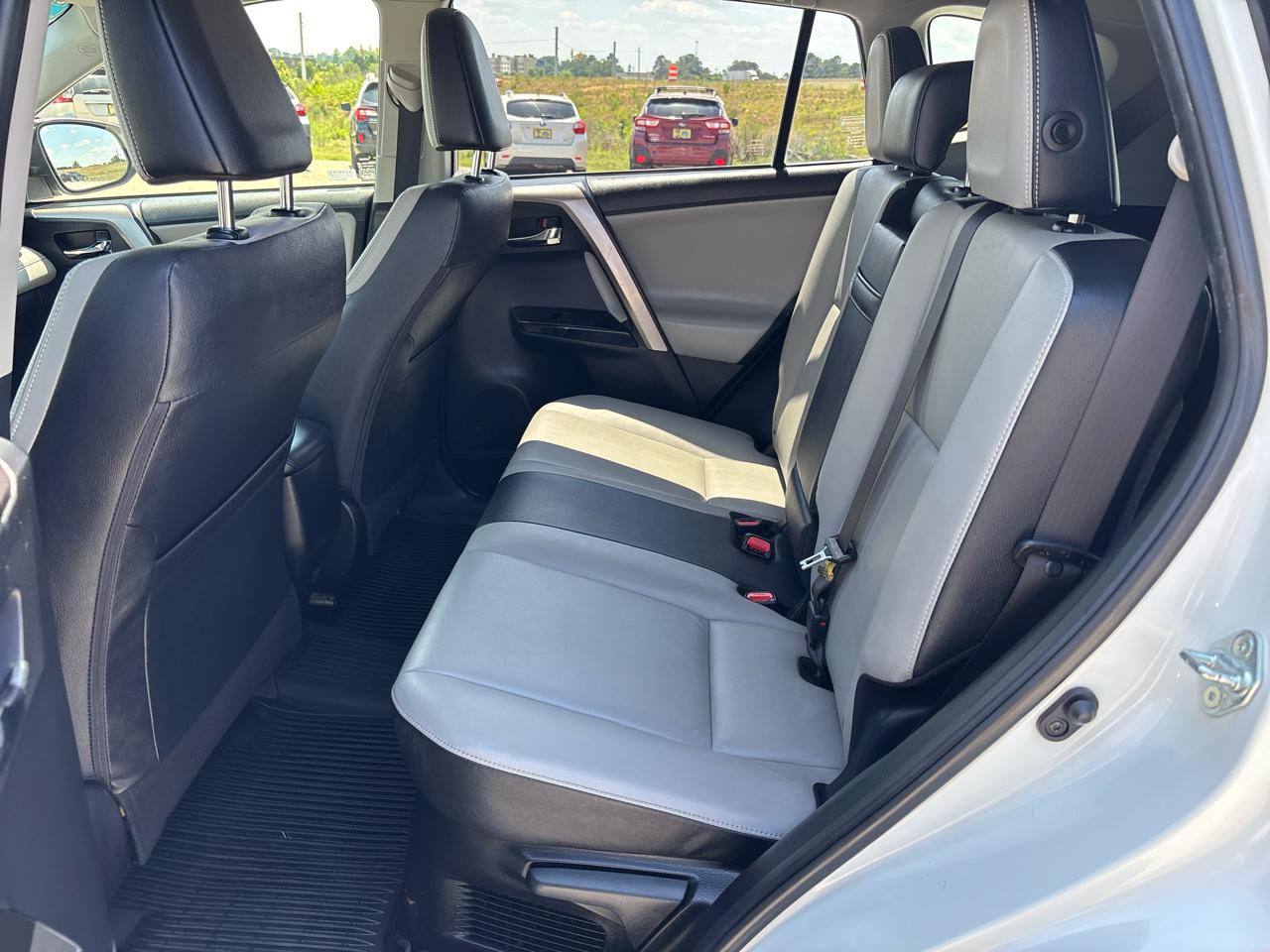 Toyota RAV4 Hybrid Limited AWD (Natl) 2018