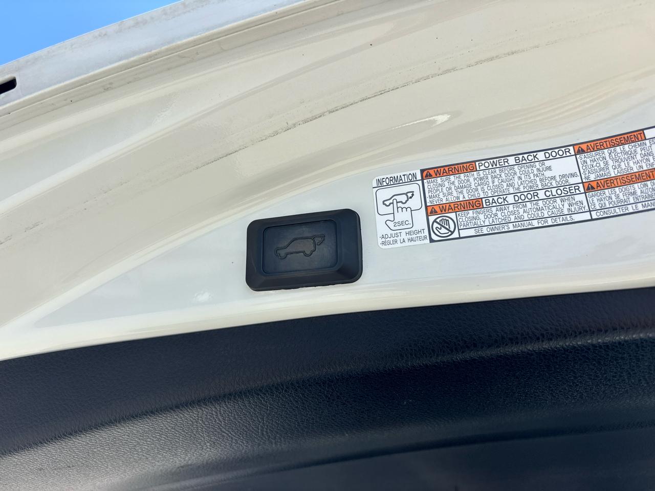 Toyota RAV4 Hybrid Limited AWD (Natl) 2018