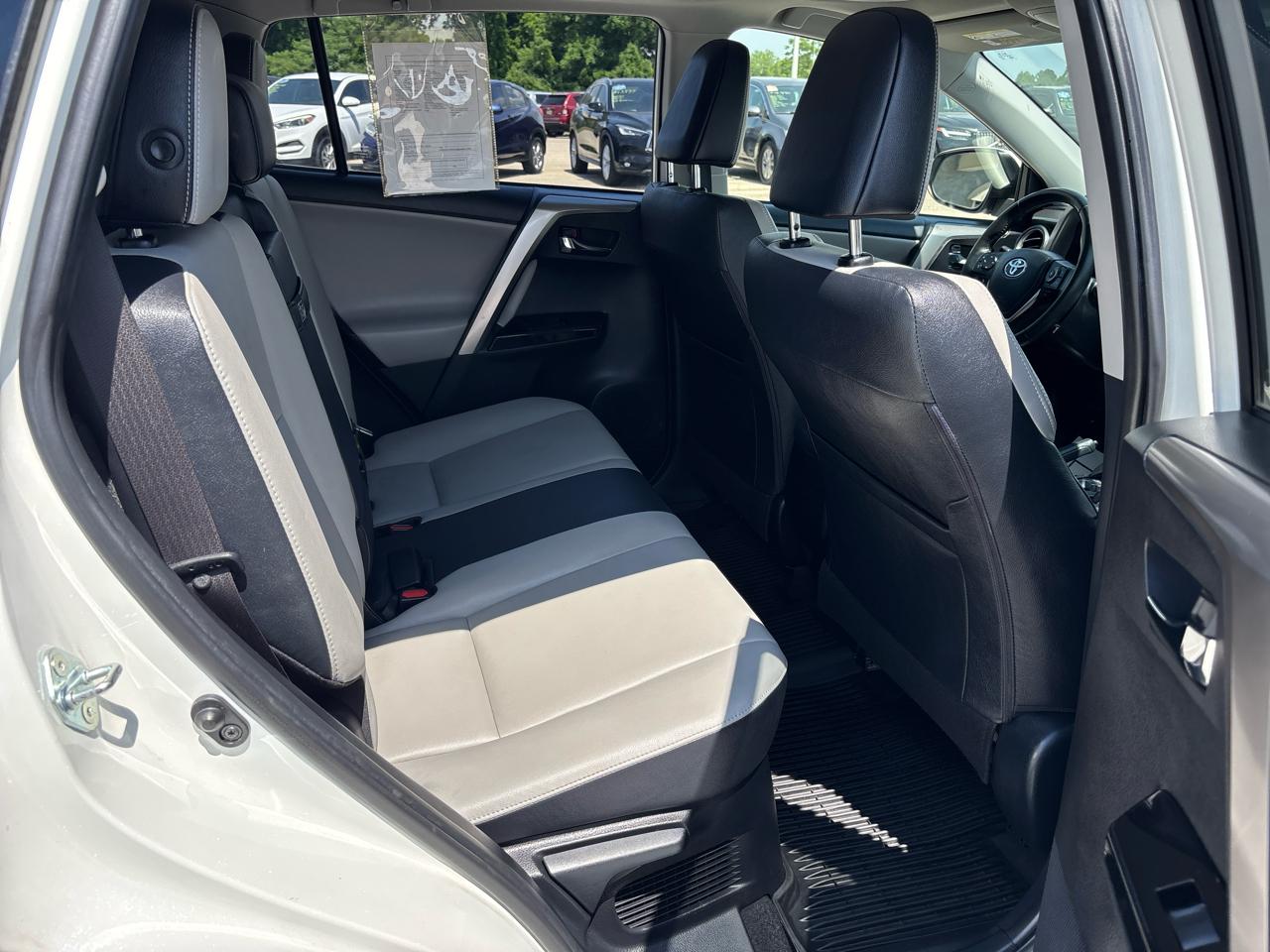 Toyota RAV4 Hybrid Limited AWD (Natl) 2018