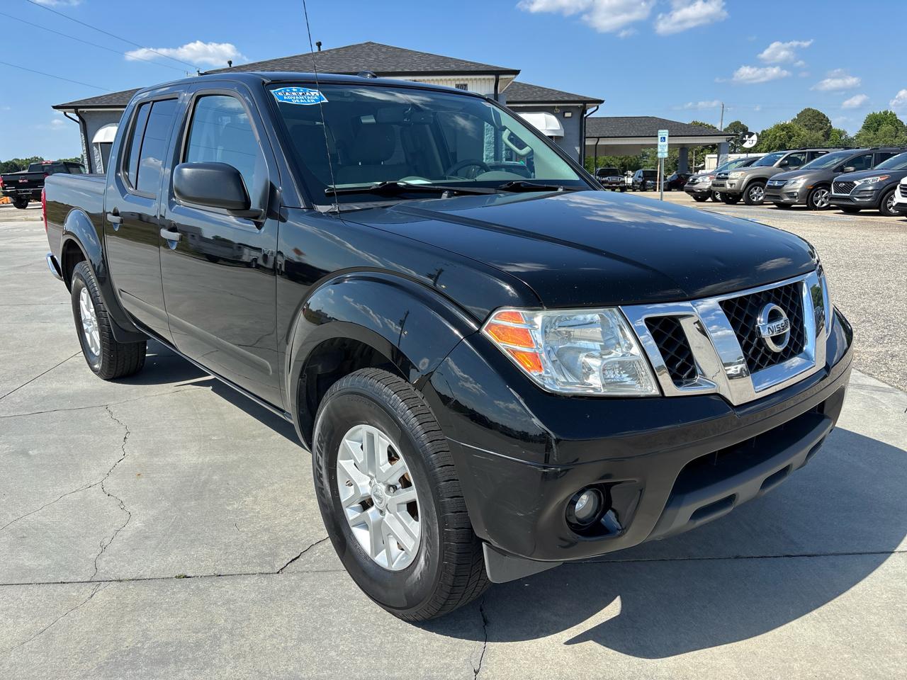 Nissan Frontier 2WD Crew Cab SWB Auto SV 2015