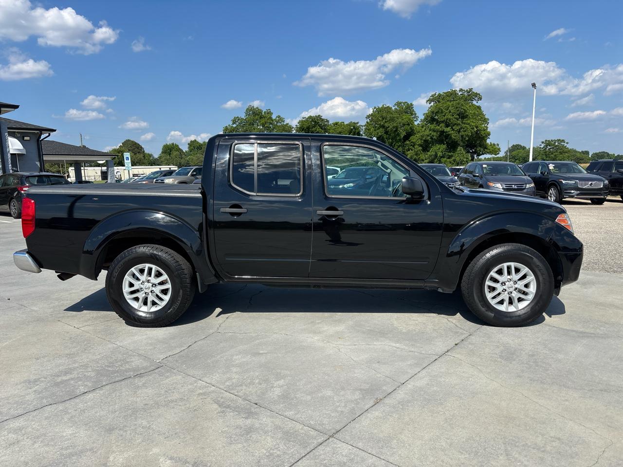 Nissan Frontier 2WD Crew Cab SWB Auto SV 2015
