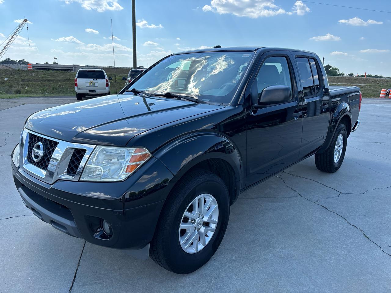 Nissan Frontier 2WD Crew Cab SWB Auto SV 2015