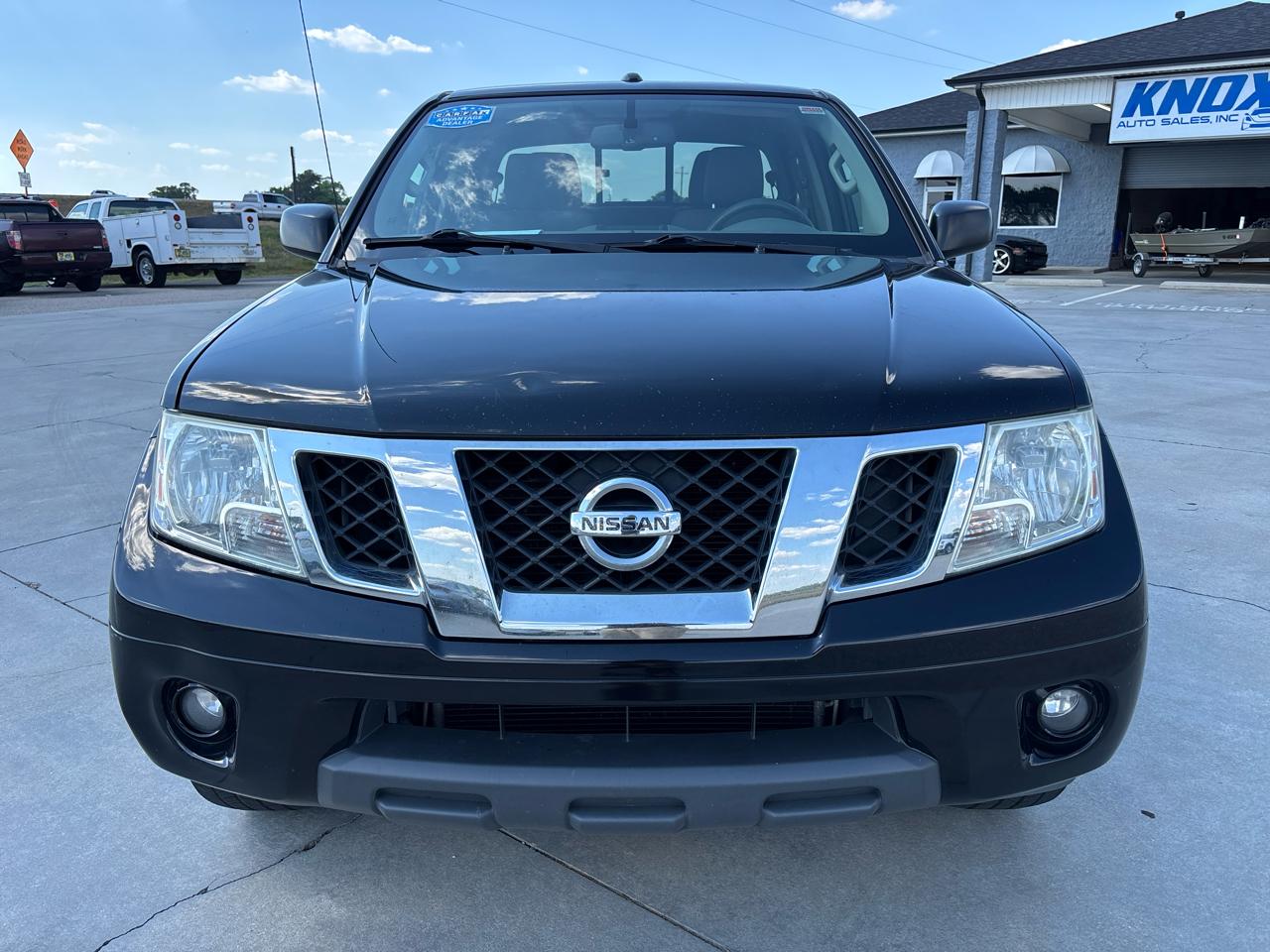 Nissan Frontier 2WD Crew Cab SWB Auto SV 2015