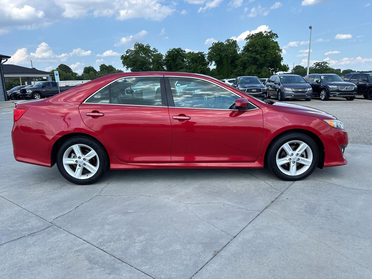 Toyota Camry 2014.5 4dr Sdn I4 Auto SE (Natl) 2013