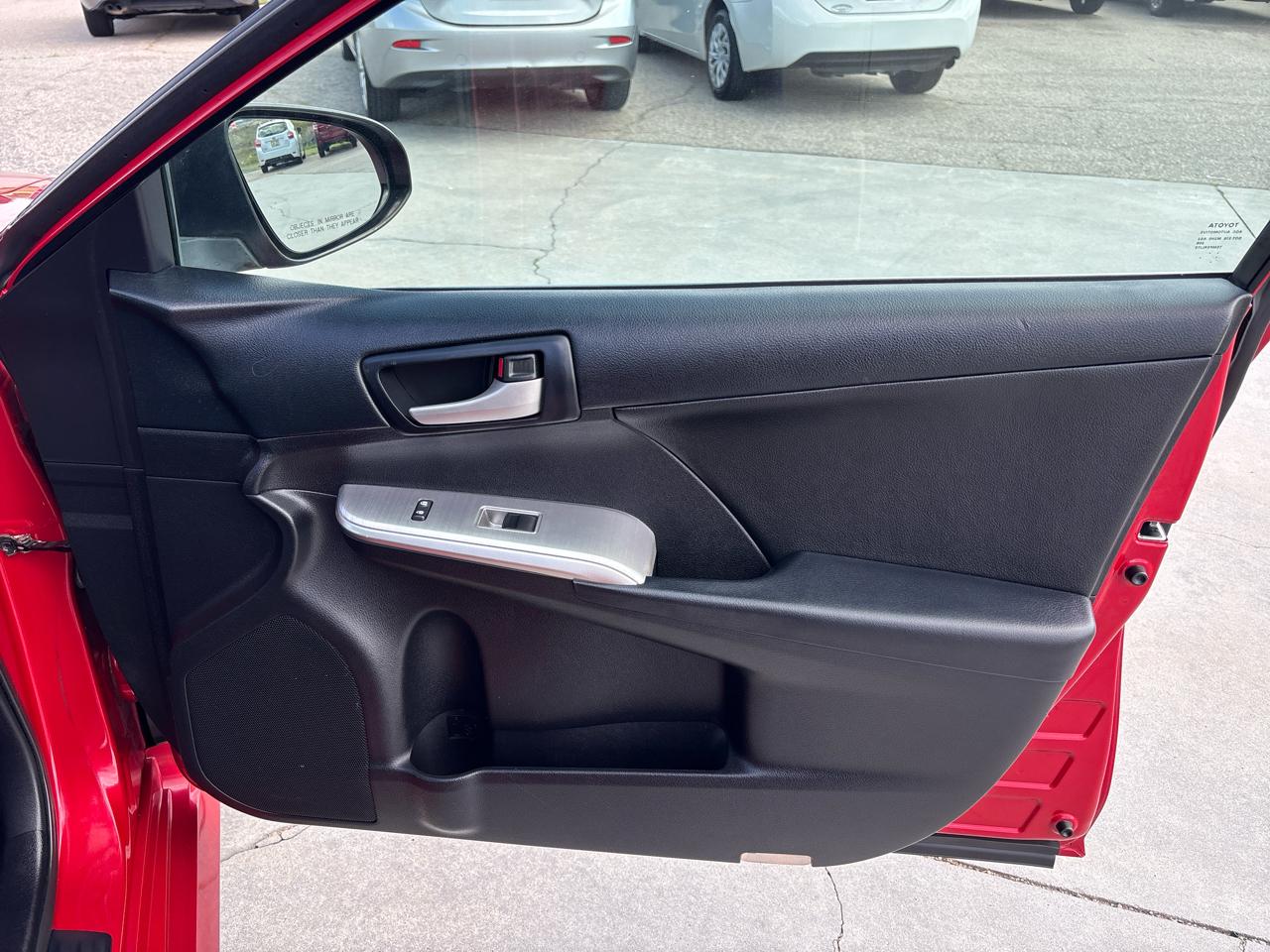 Toyota Camry 2014.5 4dr Sdn I4 Auto SE (Natl) 2013