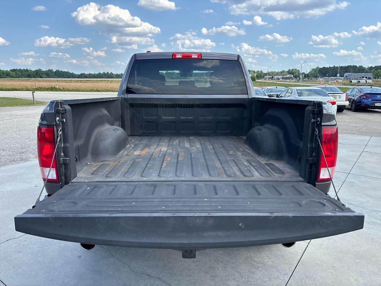 RAM 1500 Classic Express 4x4 Quad Cab 6'4" Box 2019