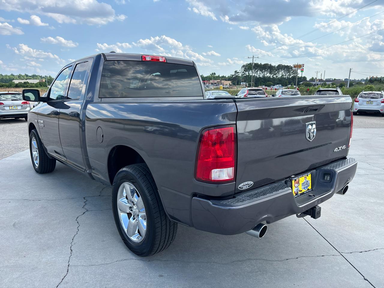 RAM 1500 Classic Express 4x4 Quad Cab 6'4" Box 2019