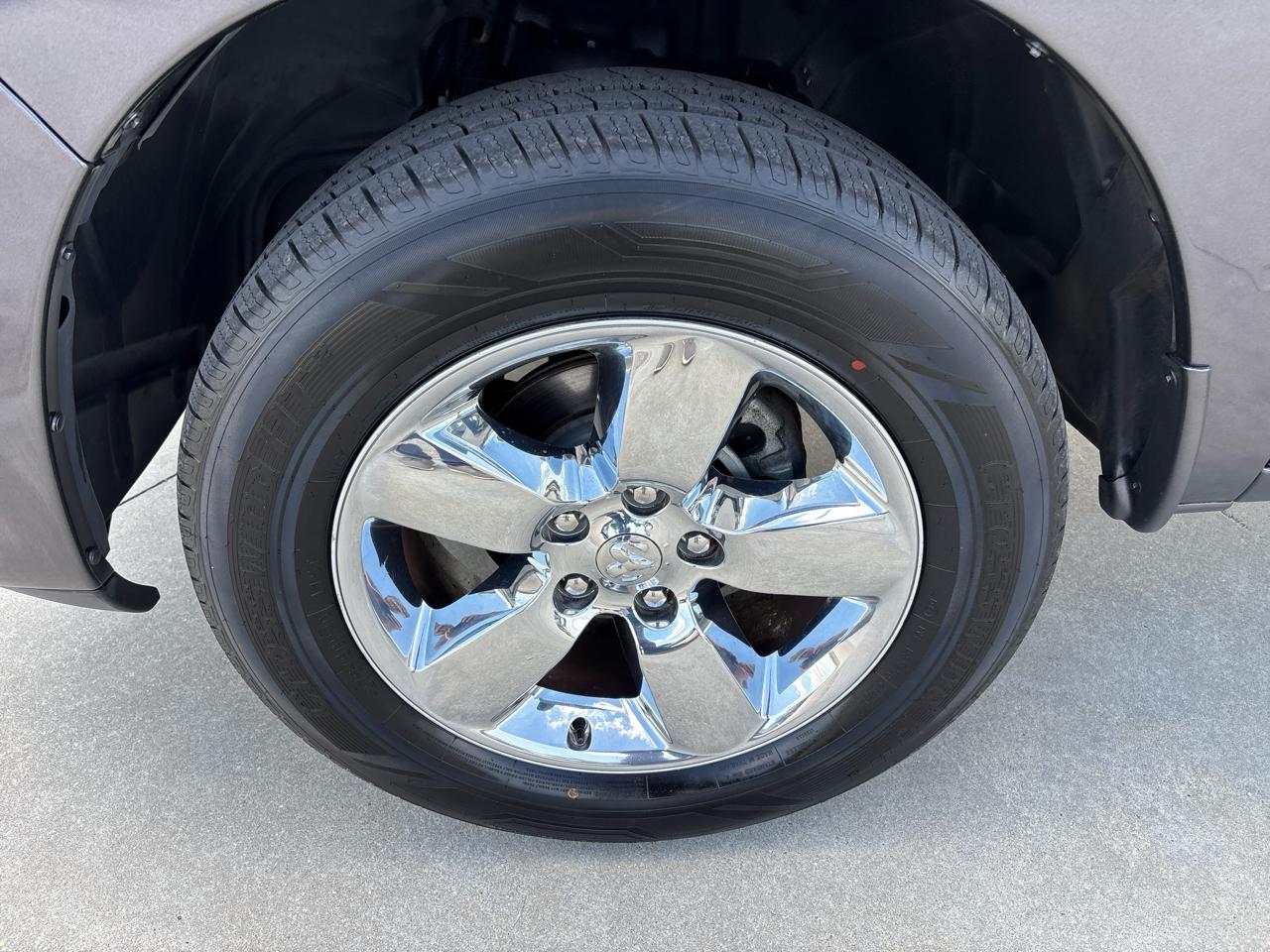RAM 1500 Classic Express 4x4 Quad Cab 6'4" Box 2019
