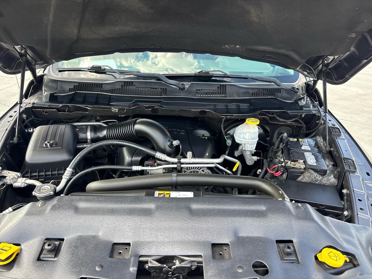 RAM 1500 Classic Express 4x4 Quad Cab 6'4" Box 2019