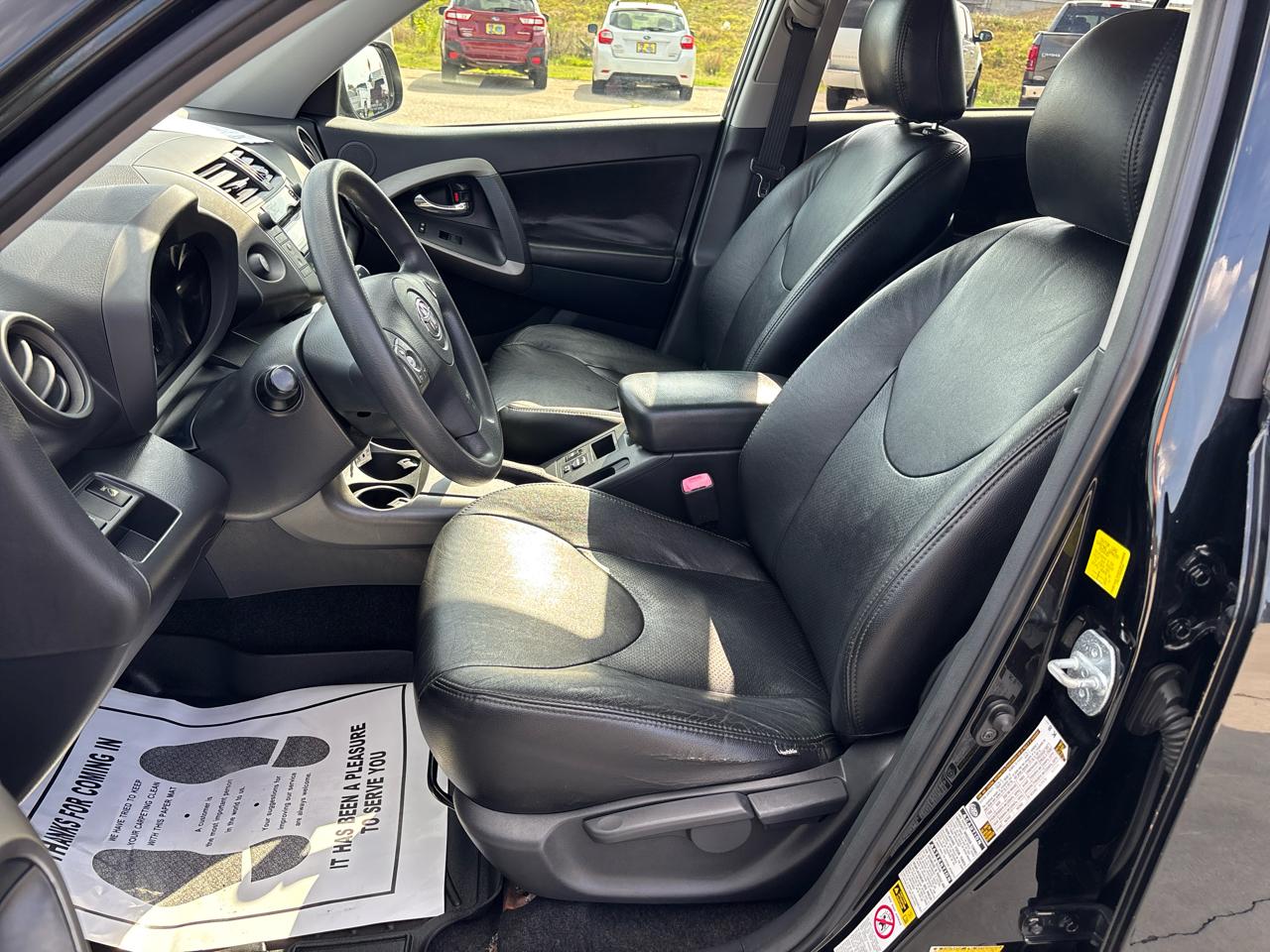 Toyota RAV4 4WD 4dr V6 5-Spd AT Sport (Natl) 2011