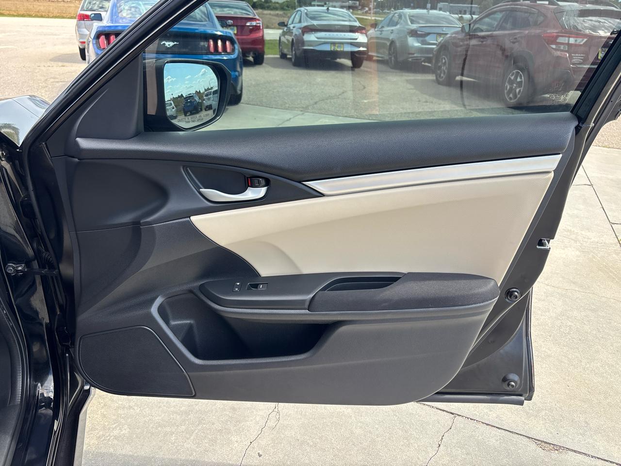 Honda Civic Sedan 4dr CVT LX 2016