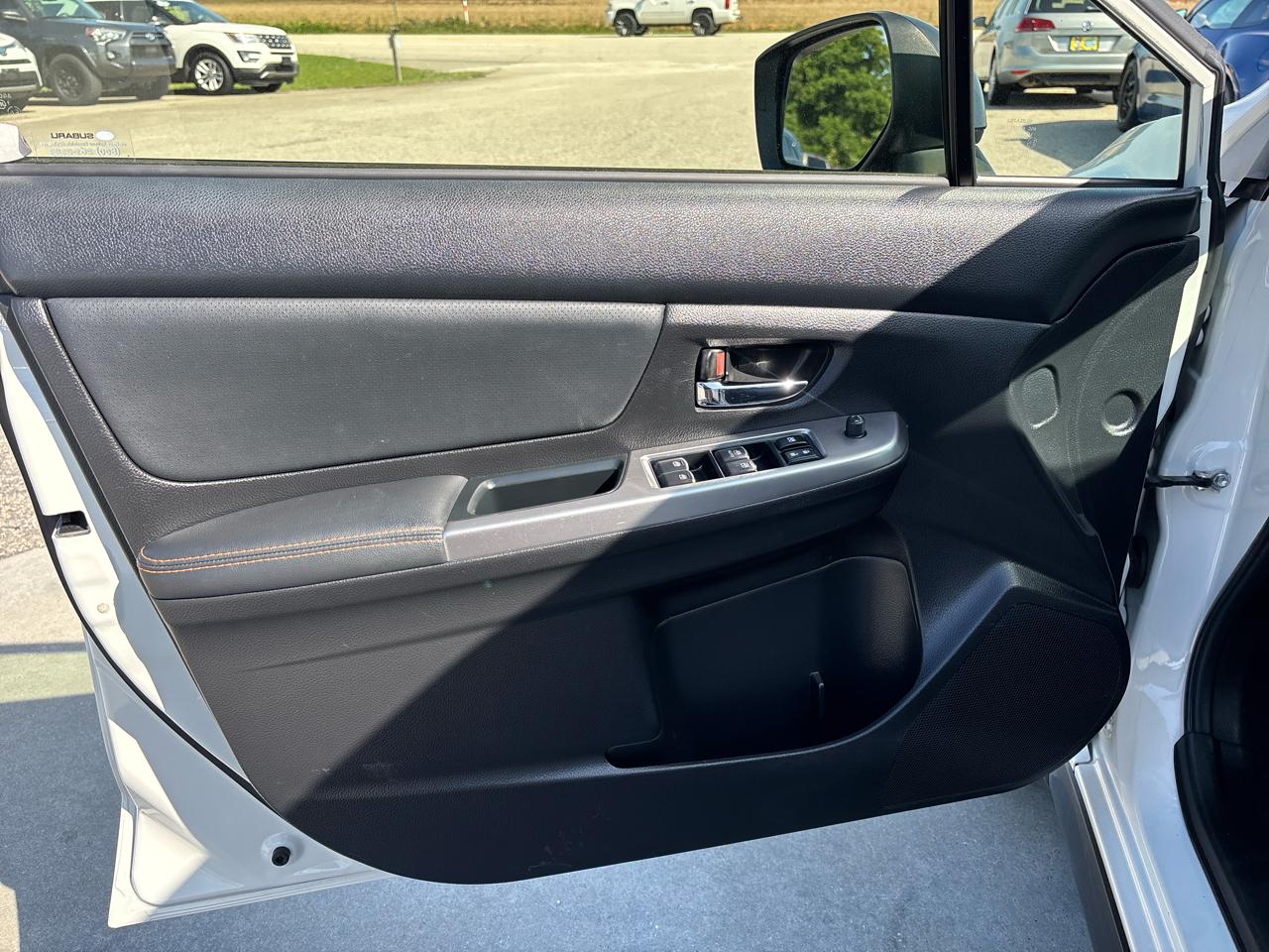 Subaru Crosstrek 5dr CVT 2.0i Limited 2016