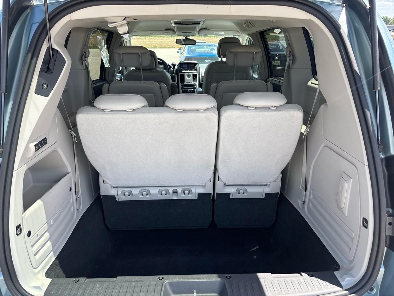 Chrysler Town & Country 4dr Wgn Touring Plus 2010