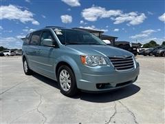 2010 Chrysler Town & Country 