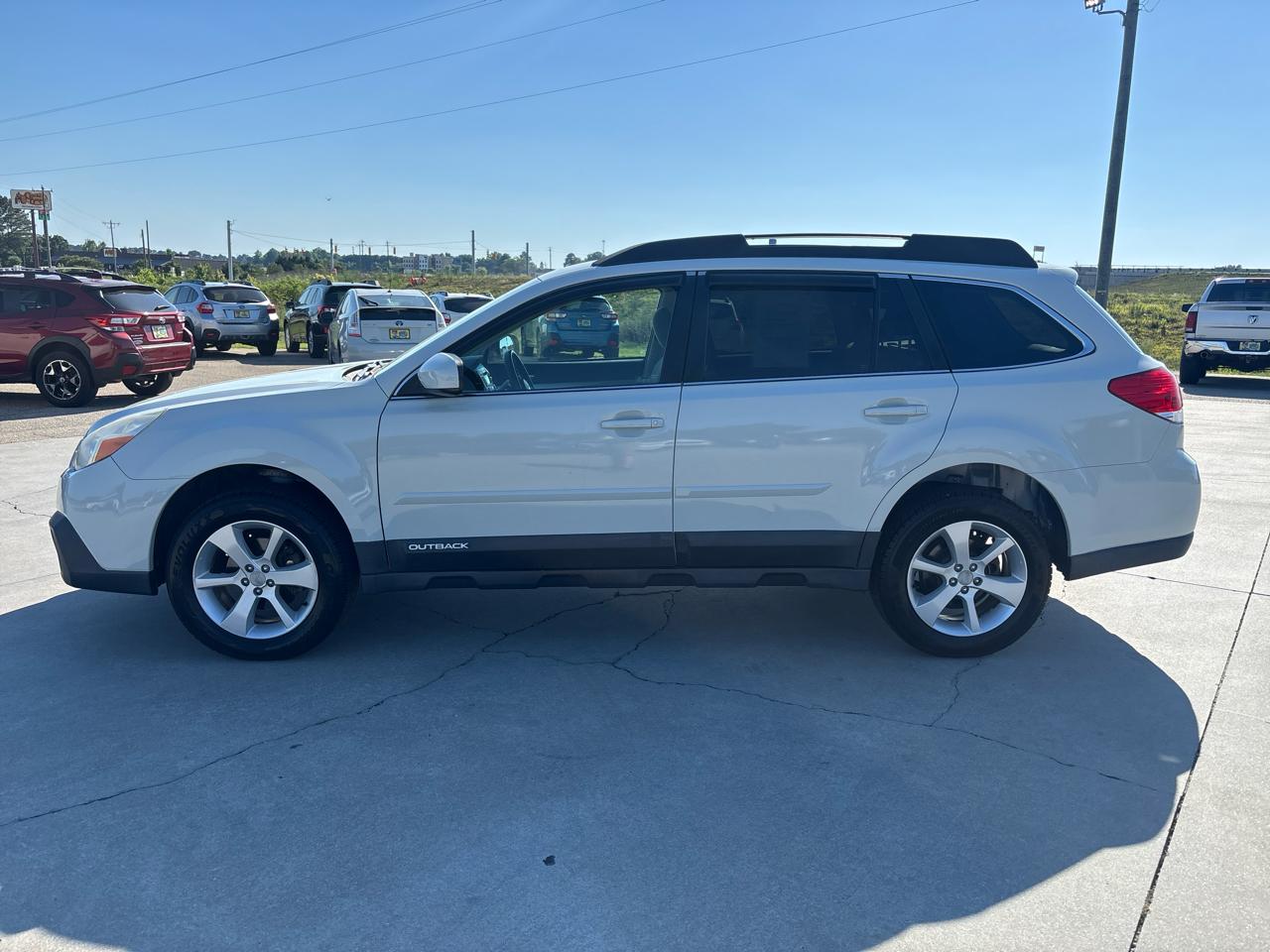 Subaru Outback 4dr Wgn H4 Auto 2.5i Premium 2013
