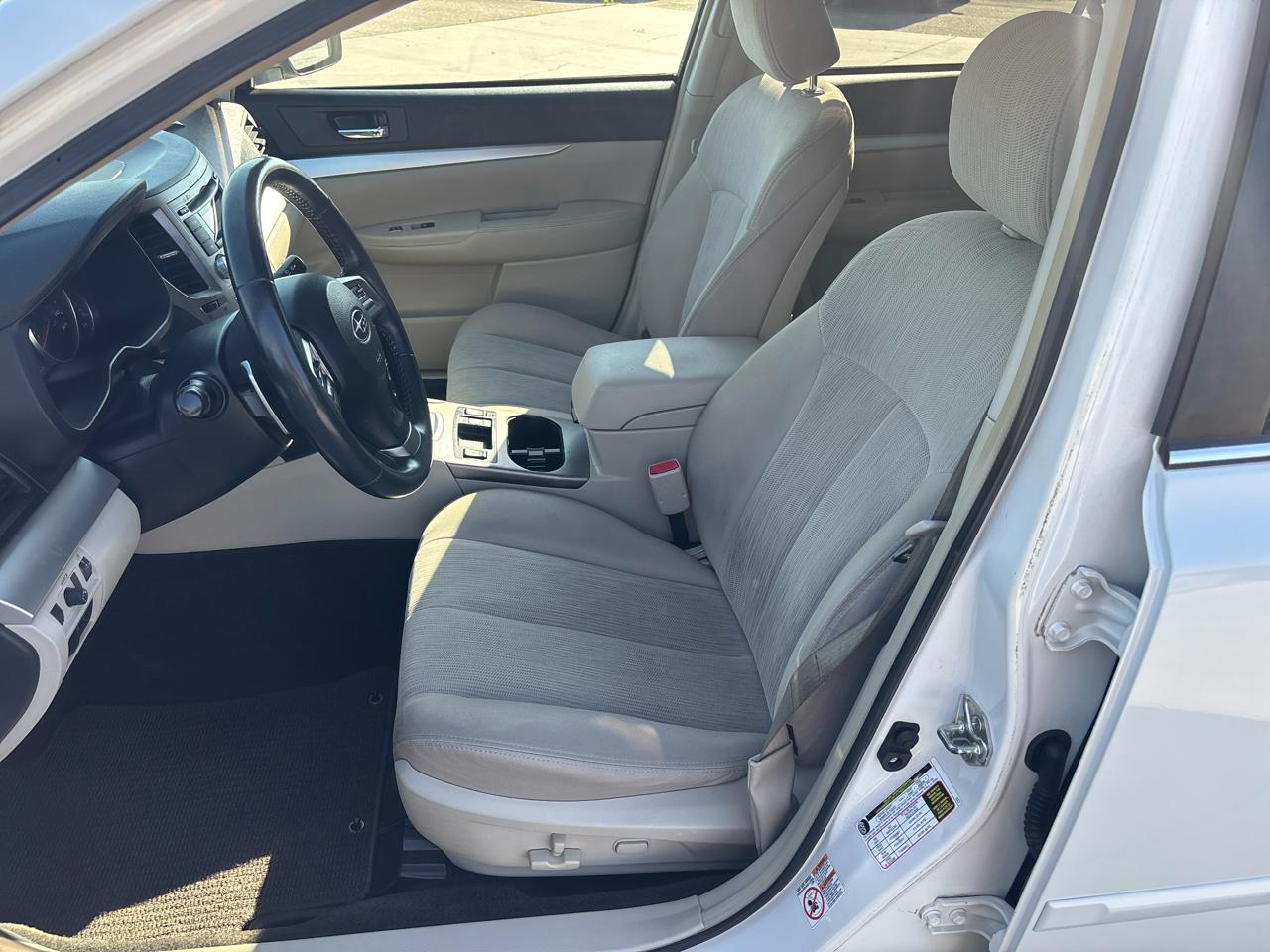 Subaru Outback 4dr Wgn H4 Auto 2.5i Premium 2013