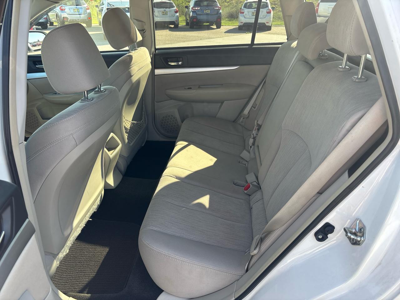 Subaru Outback 4dr Wgn H4 Auto 2.5i Premium 2013