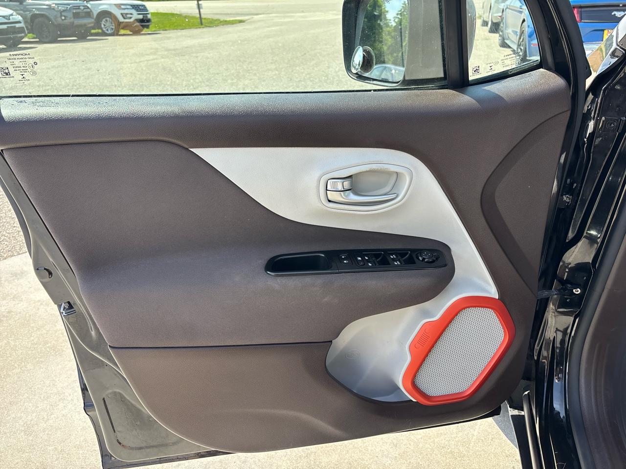 Jeep Renegade 4WD 4dr Latitude 2015