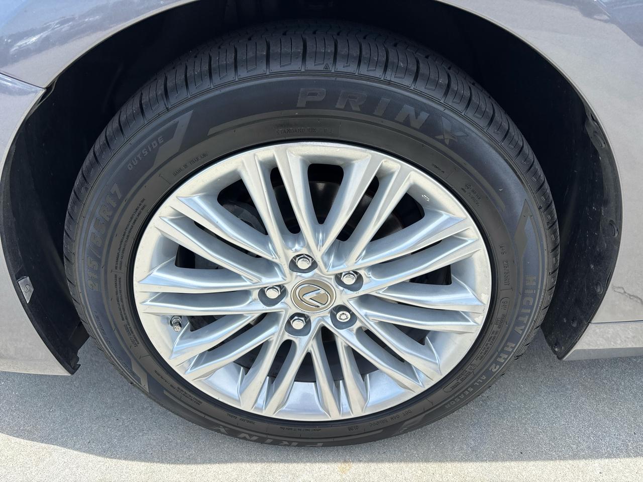 Lexus ES 350 4dr Sdn 2013